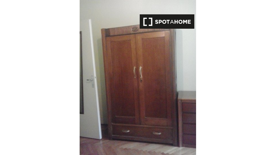 Immagine 1 di Camera condivisa in affitto  in Via Castelbarco a Trento