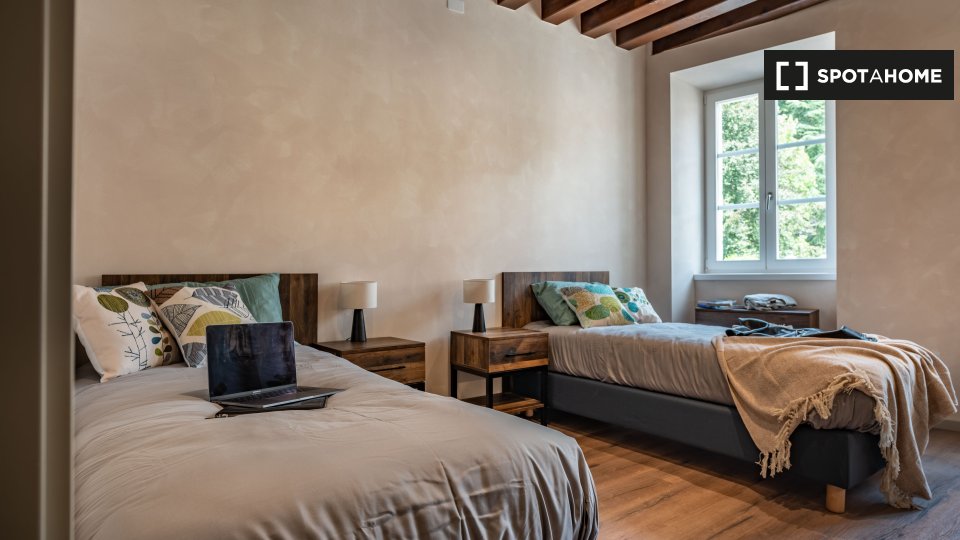 Immagine 1 di Camera condivisa in affitto  in Via Paganini a Rovereto