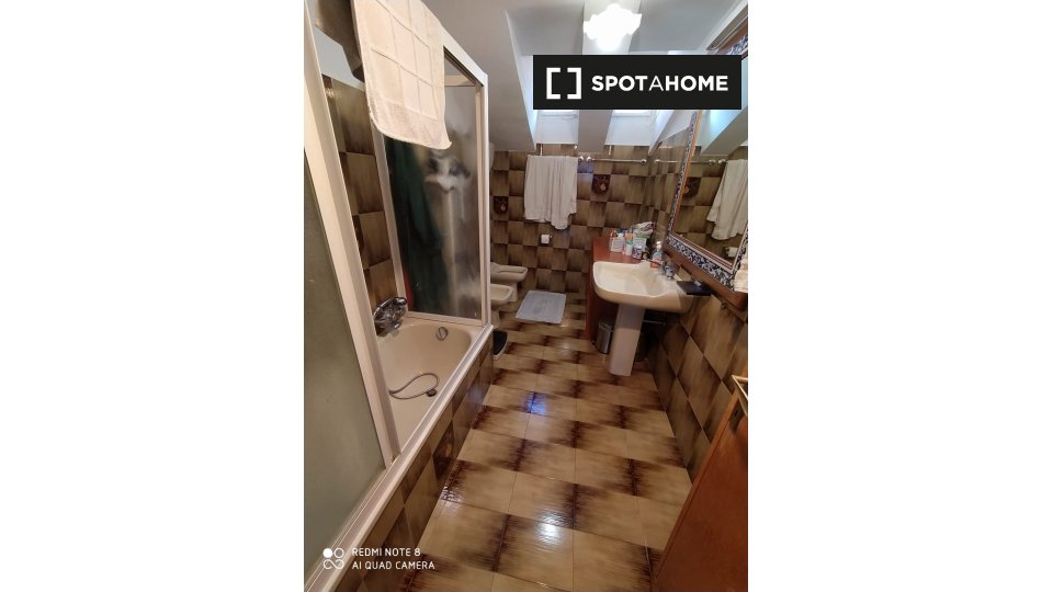 Immagine 17 di Camera condivisa in affitto  in Via Solatia a Perugia