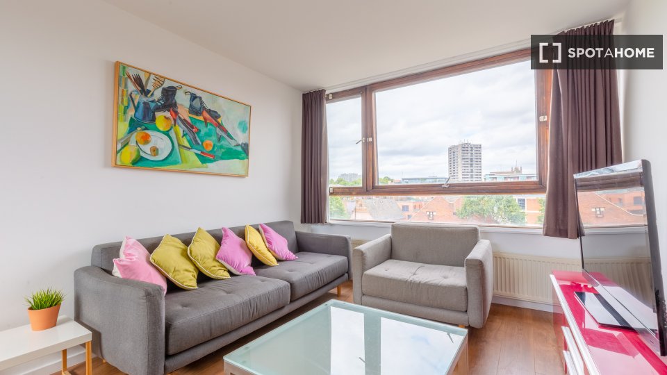 Immagine 9 di Appartamento in affitto  in flat a 