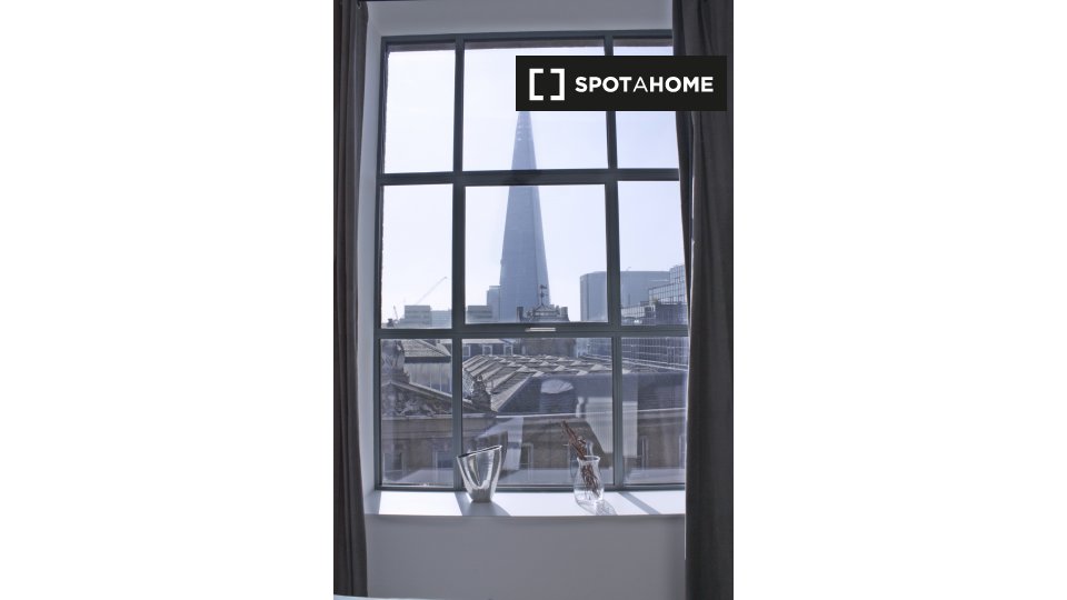 Immagine 14 di Appartamento in affitto  in St Mary at Hill a 