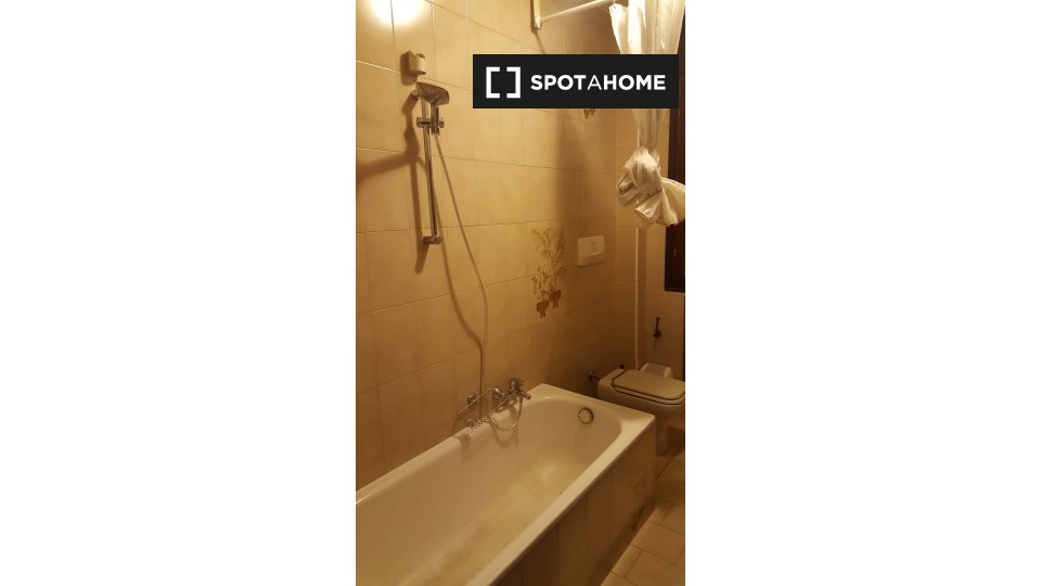 Immagine 14 di Camera condivisa in affitto  in Via Plebiscito a Padova