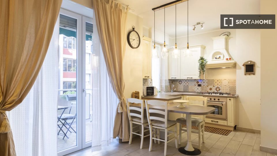 Immagine 4 di Appartamento in affitto  in Via Gattamelata a Milano