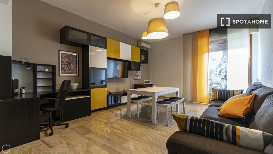 Immagine 1 di Appartamento in affitto  in Via Duccio di Boninsegna a Bologna