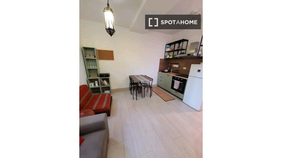 Immagine 5 di Appartamento in affitto  in Vicolo del Mandrione a Roma