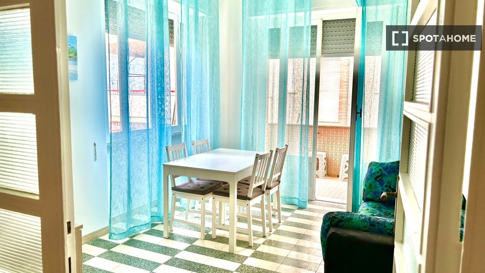 Immagine 15 di Appartamento in affitto  in Lungomare Paolo Toscanelli a Roma