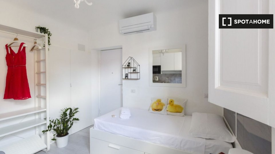 Immagine 4 di Ufficio in affitto  in Via della Commenda a Milano