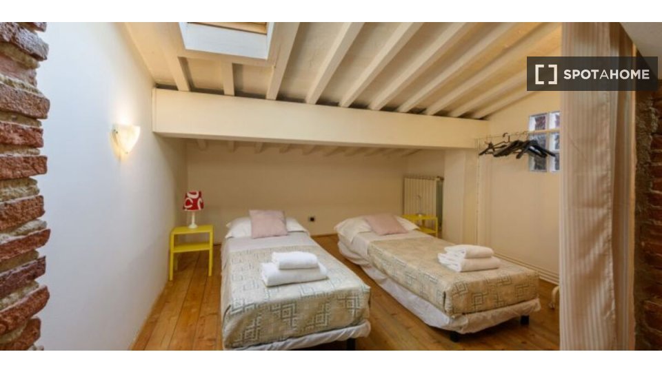 Immagine 11 di Appartamento in affitto  in Via Panzani a Firenze