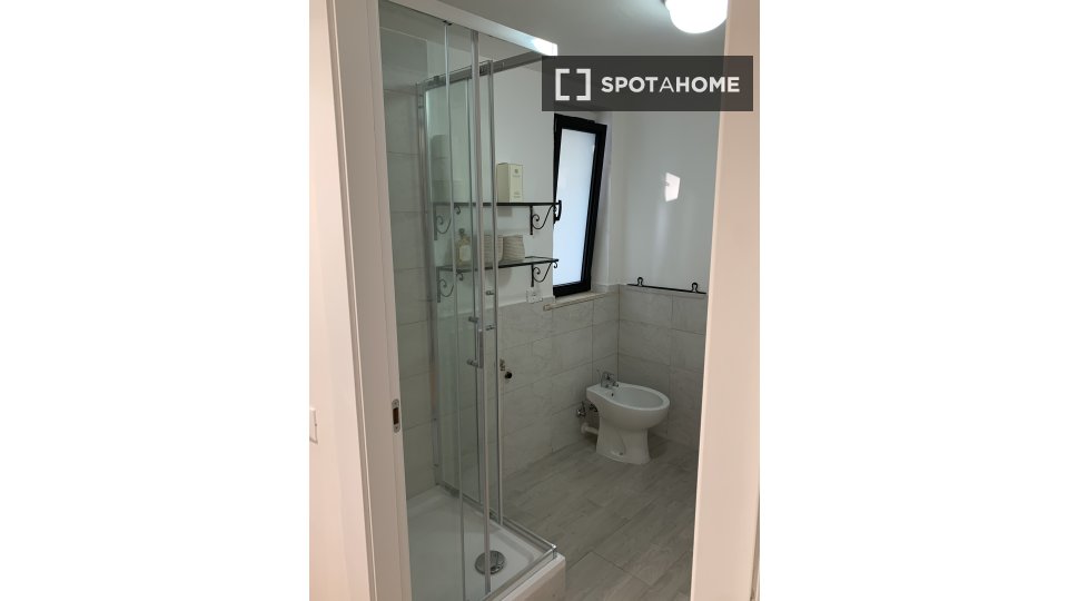 Immagine 10 di Appartamento in affitto  in Via Cassia a Roma