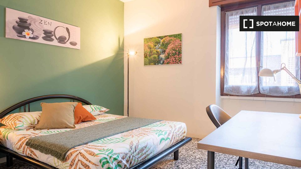 Immagine 17 di Camera condivisa in affitto  in Viale Sarca a Milano