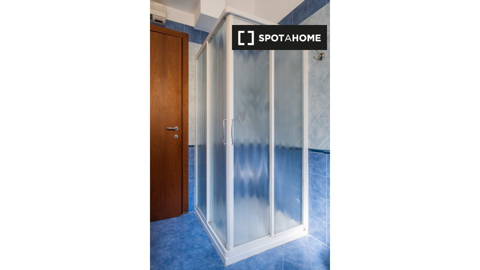 Immagine 14 di Appartamento in affitto  in Viale della Repubblica a Bologna