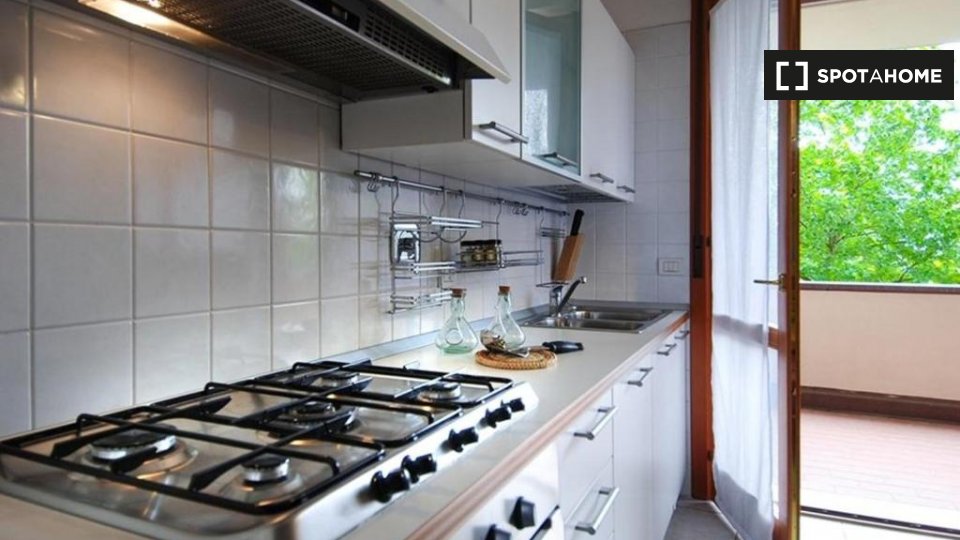 Immagine 8 di Appartamento in affitto  in Via Mario Fantin a Bologna