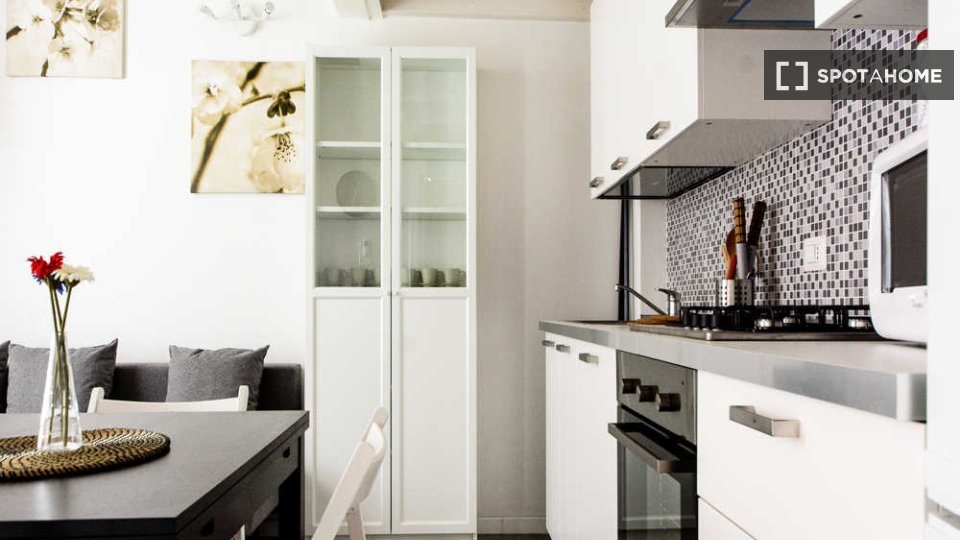 Immagine 6 di Camera condivisa in affitto  in Via Oreste Regnoli a Bologna