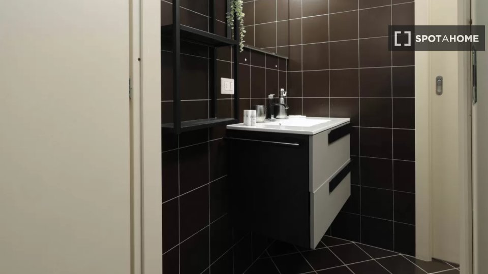 Immagine 13 di Appartamento in affitto  in Via Antonio Carnevali a Milano