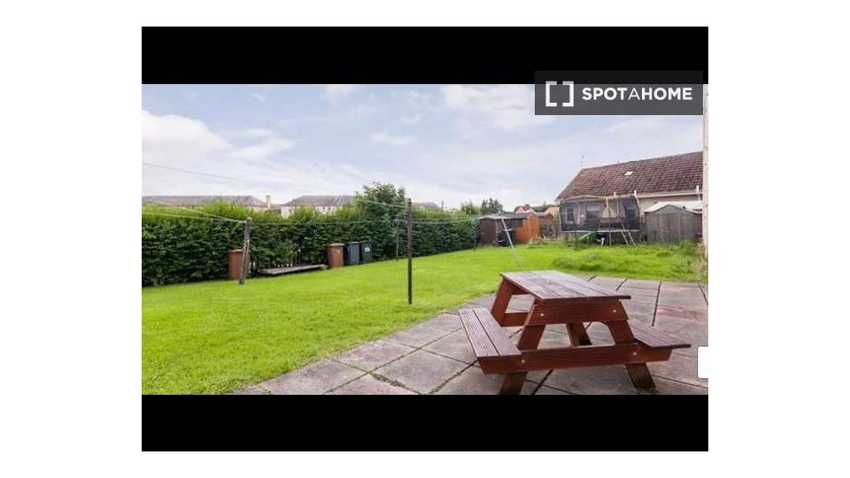 Immagine 13 di Camera condivisa in affitto  in -6 Clearburn Gardens a Liberton and Craigmillar