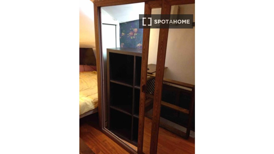 Immagine 14 di Appartamento in affitto  in Vico dei Pellegrini a Napoli