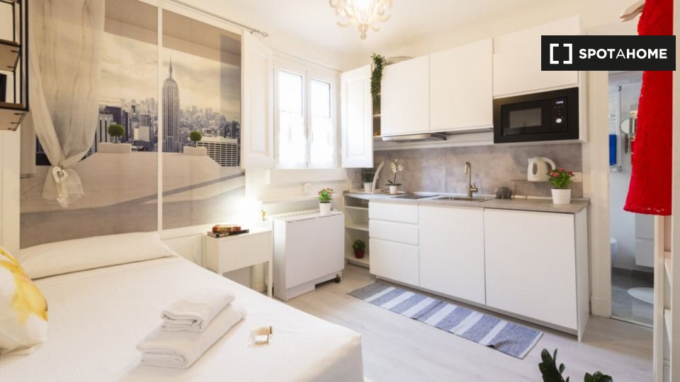 Immagine 1 di Ufficio in affitto  in Via della Commenda a Milano