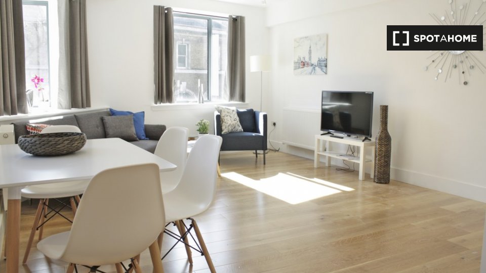 Immagine 4 di Appartamento in affitto  in St Mary at Hill a 