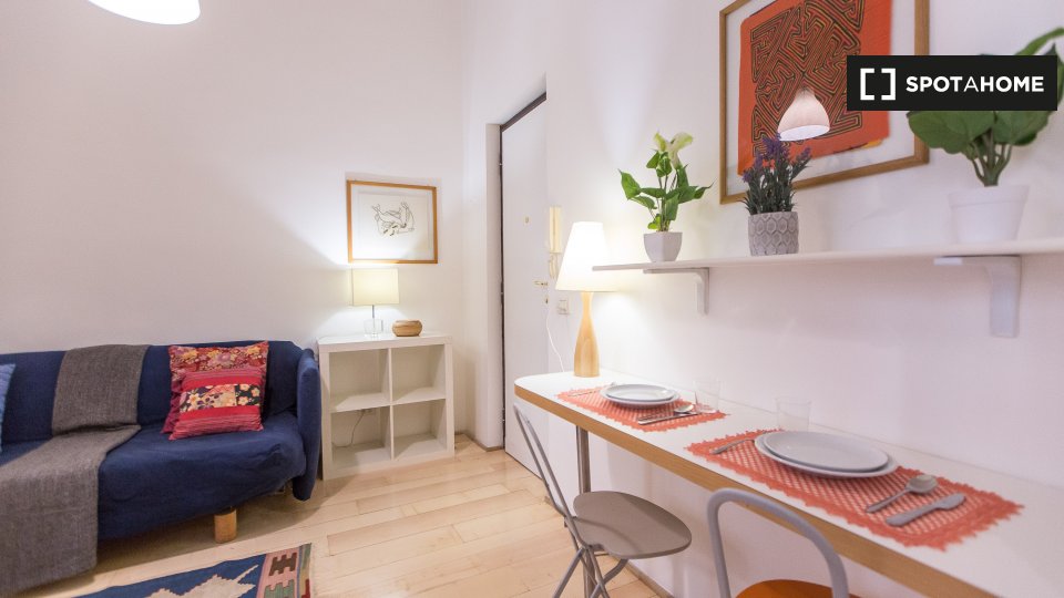 Immagine 4 di Appartamento in affitto  in Via Pompeo Magno a Roma