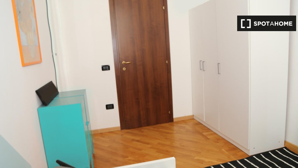 Immagine 2 di Camera condivisa in affitto  in Via delle Orfane a Trento