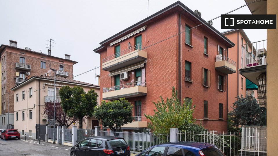 Immagine 15 di Appartamento in affitto  in Via Giovanni Lorenzo Bernini a Bologna