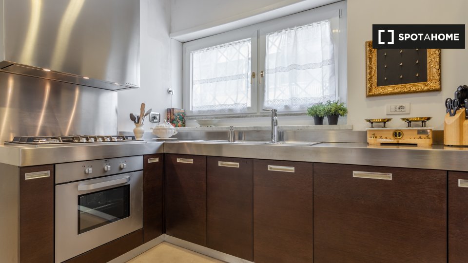 Immagine 3 di Appartamento in affitto  in Via Genserico Fontana a Roma