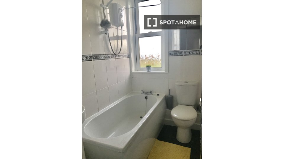 Immagine 11 di Camera condivisa in affitto  in -6 Clearburn Gardens a Liberton and Craigmillar