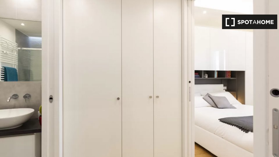 Immagine 18 di Appartamento in affitto  in Piazza Tirana a Milano