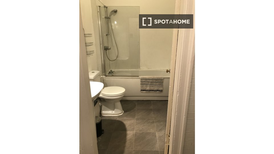 Immagine 6 di Camera condivisa in affitto  in Clerk St a South Bridge, Holyrood and Willowbrae