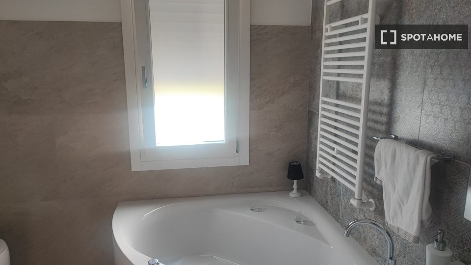 Immagine 5 di Appartamento in affitto  in Via Sesia a Ardea