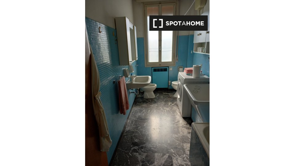 Immagine 12 di Camera condivisa in affitto  in Piazza S. Francesco a Bologna