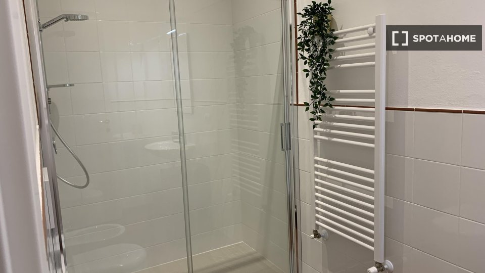 Immagine 8 di Camera condivisa in affitto  in VIA S. ANTONINO (1) a Firenze