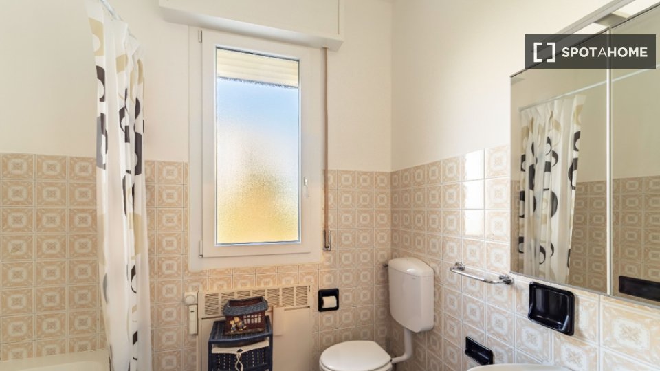 Immagine 11 di Appartamento in affitto  in Via della Barca a Bologna