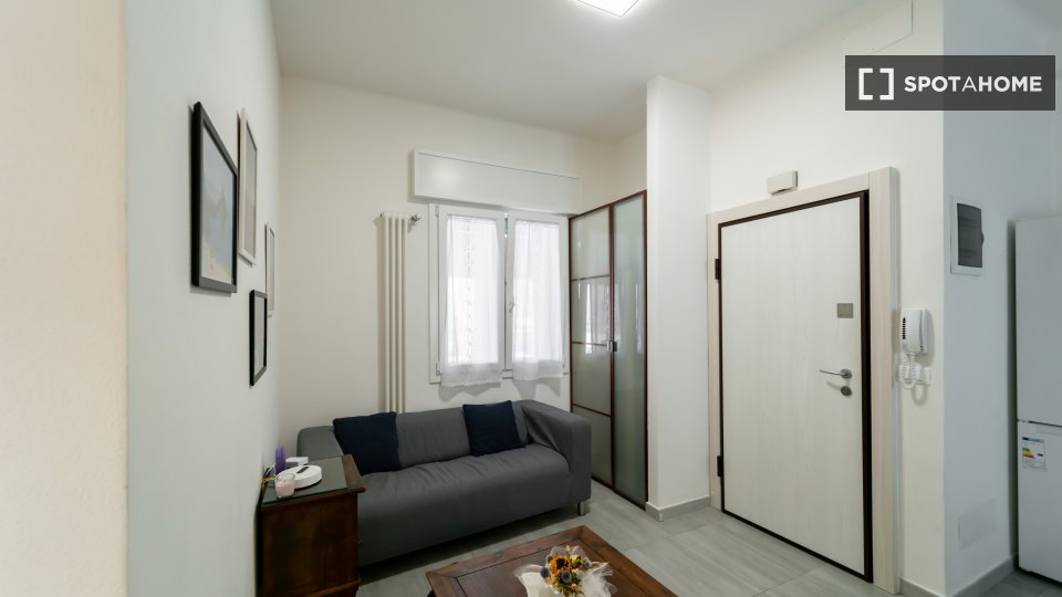 Immagine 2 di Appartamento in affitto  in Via Aurelio Saffi a Bologna