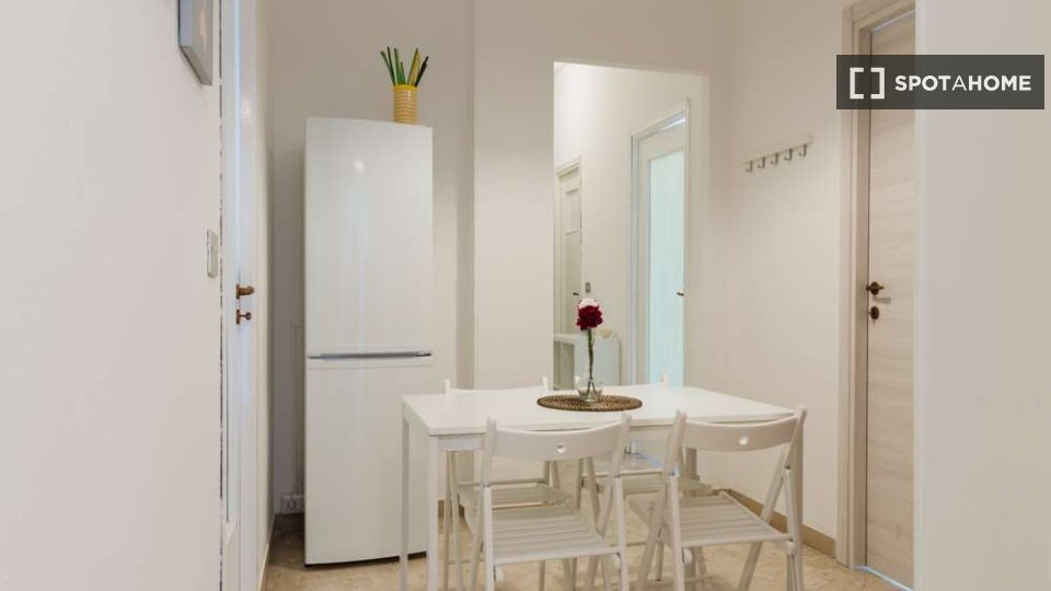 Immagine 8 di Camera condivisa in affitto  in Via Dei Mandorli Milan a Buccinasco