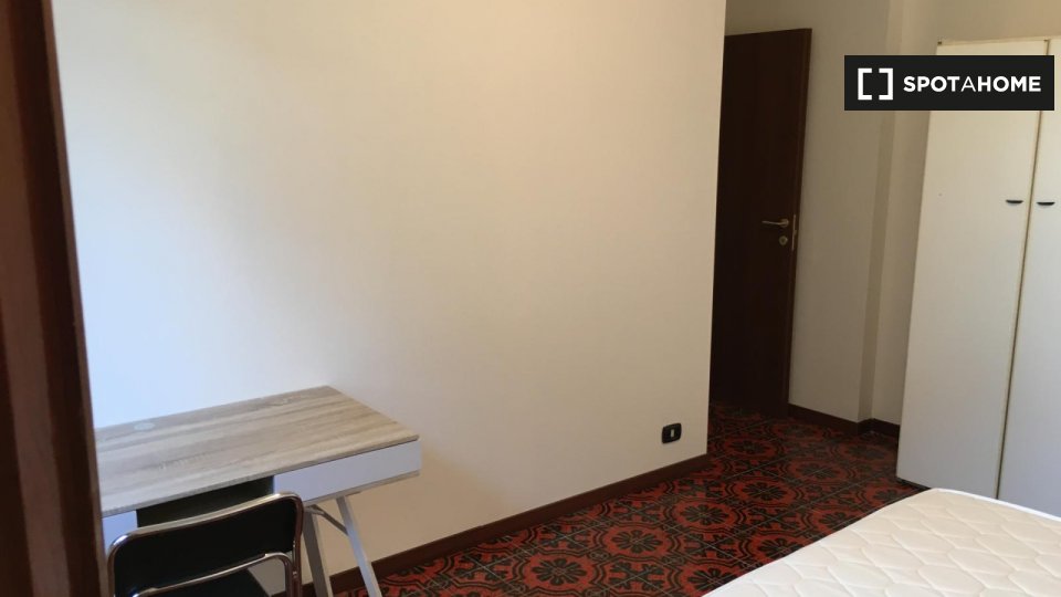 Immagine 18 di Camera condivisa in affitto  in Via Luigi Vestri a Bologna