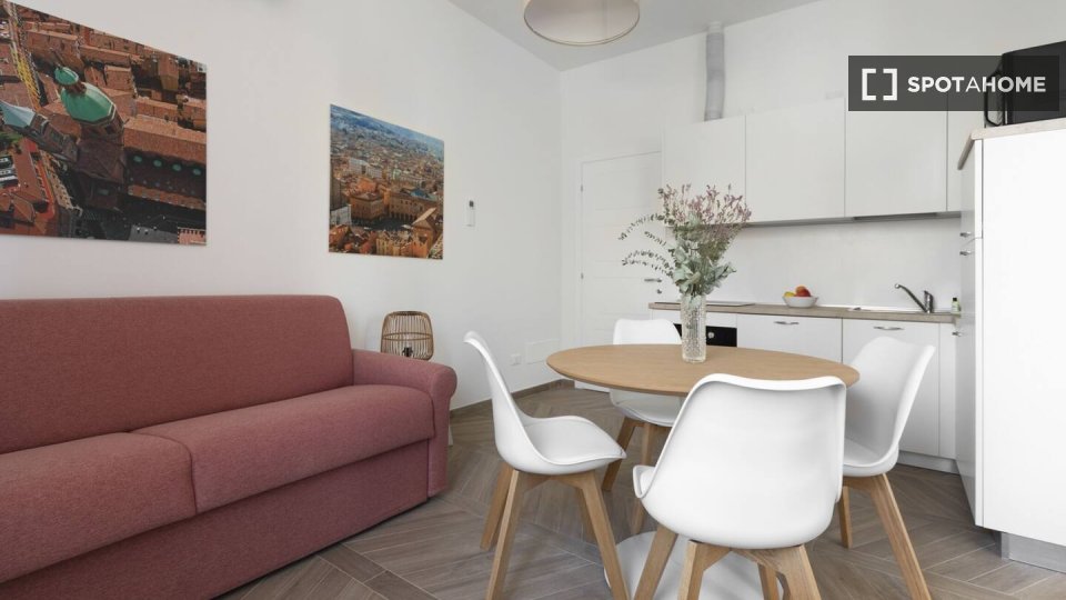 Immagine 16 di Appartamento in affitto  in Via Giuseppe Massarenti a Bologna