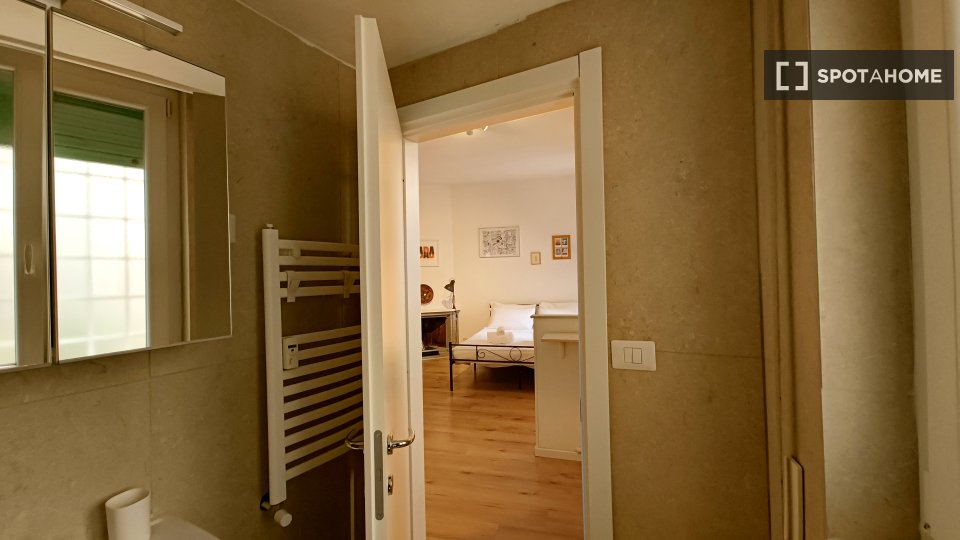 Immagine 17 di Ufficio in affitto  in Via Giovanni De Calvi, 00151 Roma RM, Italy a Roma