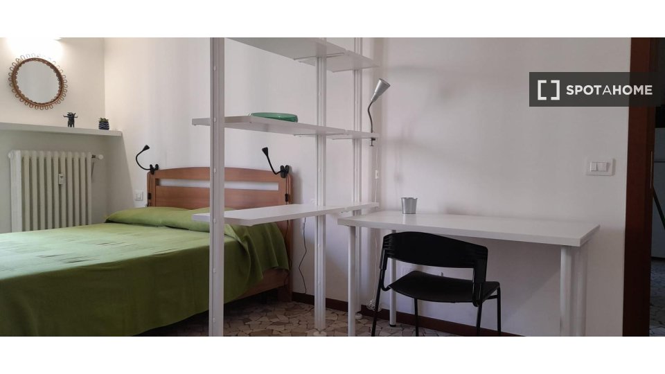 Immagine 15 di Ufficio in affitto  in Via Giambellino a Milano