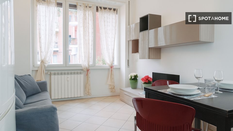 Immagine 2 di Appartamento in affitto  in Via Pompeo Cambiasi a Milano