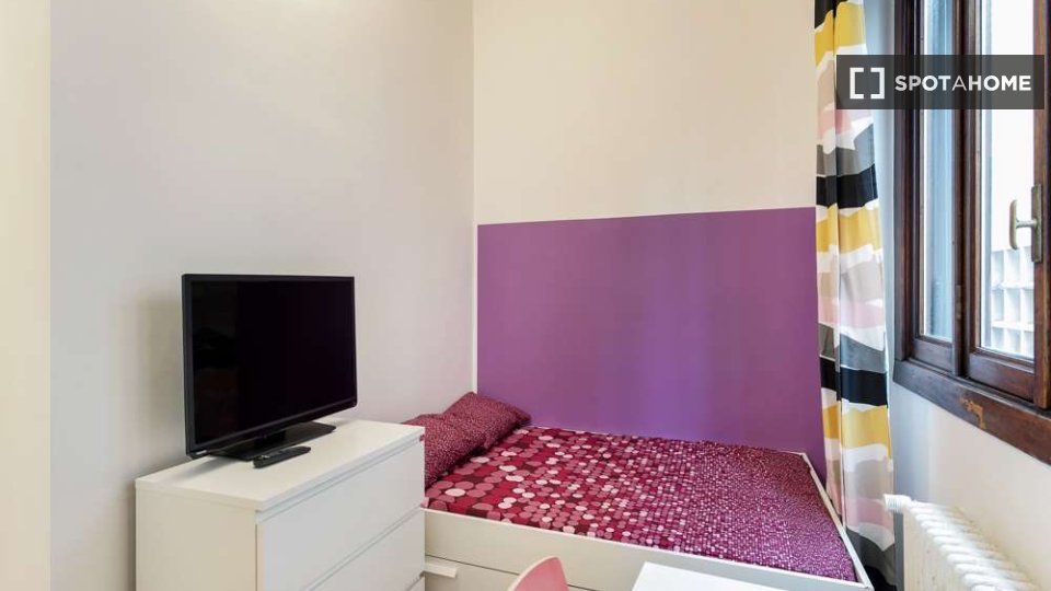 Immagine 13 di Camera condivisa in affitto  in Corso di Porta Vittoria a Milano