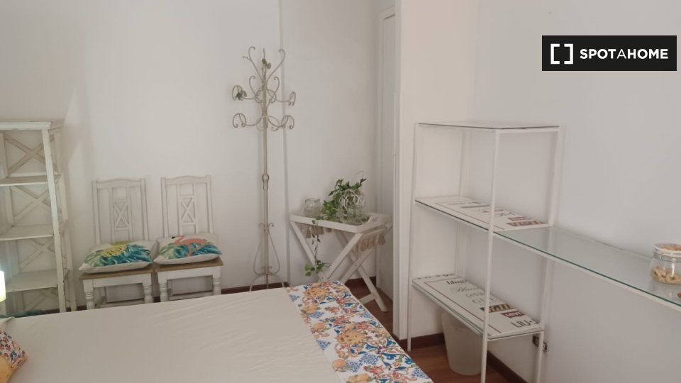 Immagine 5 di Camera condivisa in affitto  in Largo Francesco Anzani a Roma