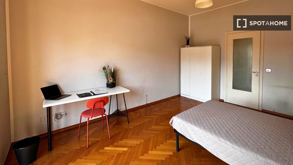 Immagine 3 di Camera condivisa in affitto  in C.so Giulio Cesare a Torino