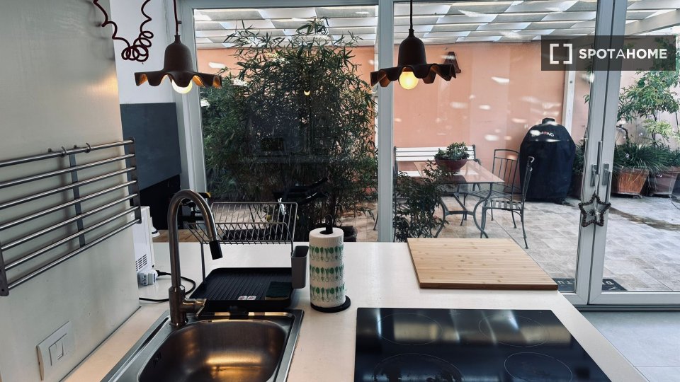 Immagine 6 di Appartamento in affitto  in Via Alberto Ascari a Roma