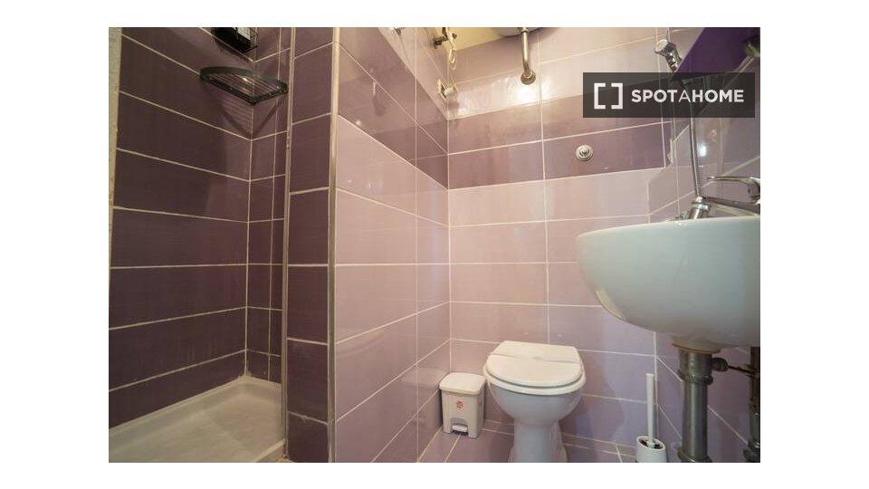 Immagine 6 di Ufficio in affitto  in Via Voghera a Roma