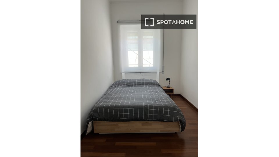 Immagine 15 di Appartamento in affitto  in Via Muzio Attendolo a Roma