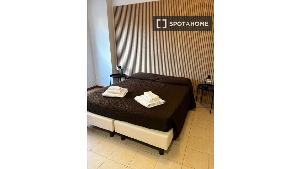 Immagine 1 di Ufficio in affitto  in Via Prenestina a Roma