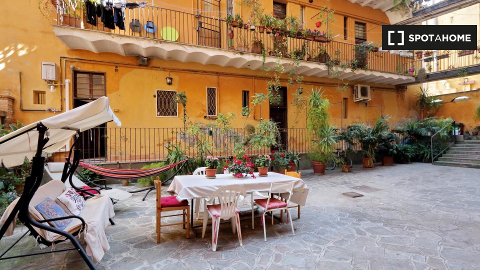 Immagine 19 di Ufficio in affitto  in Via Garibaldi a Roma