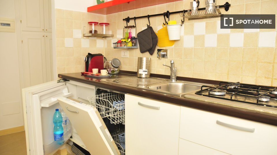 Immagine 11 di Ufficio in affitto  in Via Vespasiano a Roma