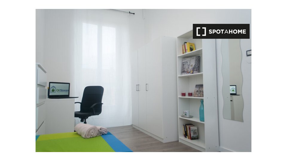 Immagine 3 di Camera condivisa in affitto  in Via Aldo Barbaro a Torino